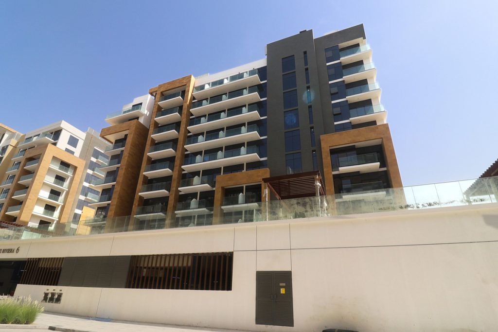 SHOP FOR RENT IN AZIZI RIVIERA 6