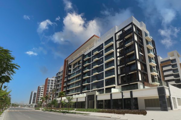 SHOP FOR RENT IN AZIZI RIVIERA 27